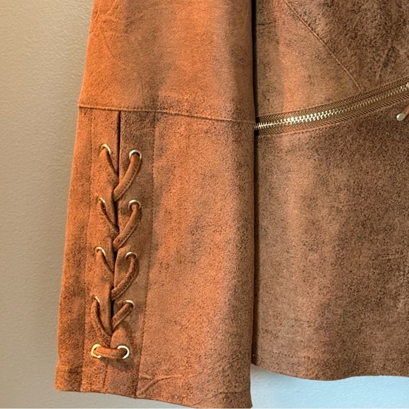 Chico's Faux Suede Jacket Size 3 PTP 26" Washable & Braided Sleeve, Full Zip - Picture 5 of 6